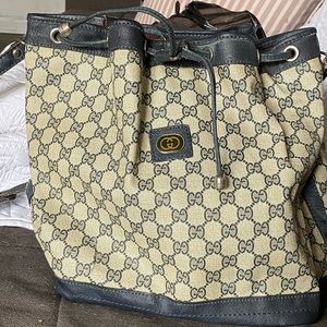 Gucci cross body bucket, navy blue leather bag